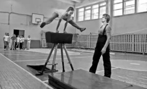 Урок физической культуры Гимнастика.Опорный прыжок через козла